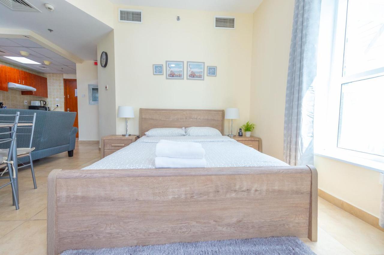 Luxury Escapes - Modern Budget Studio With Balcony In Jlt! Dubaj Kültér fotó